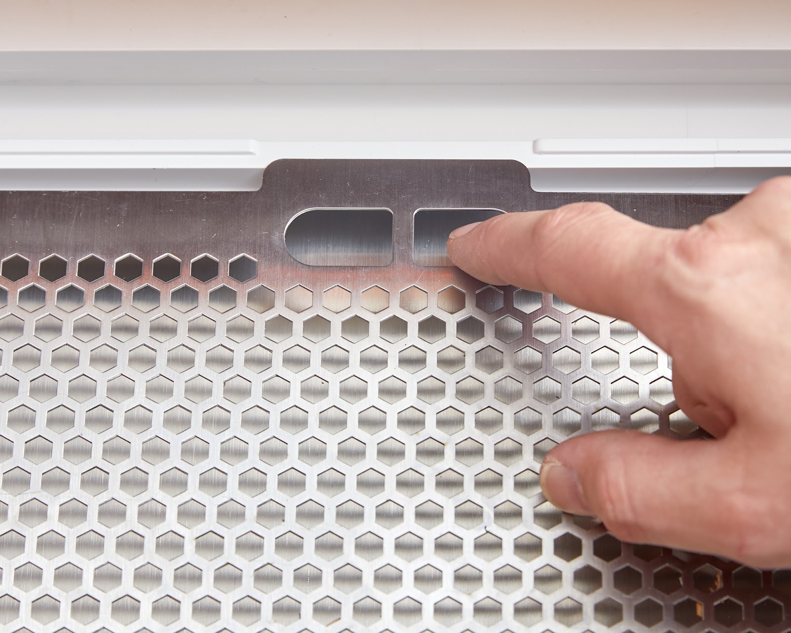 detail shot of the tray close to the side notch.jpg